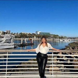 Meet your Posher, Karla